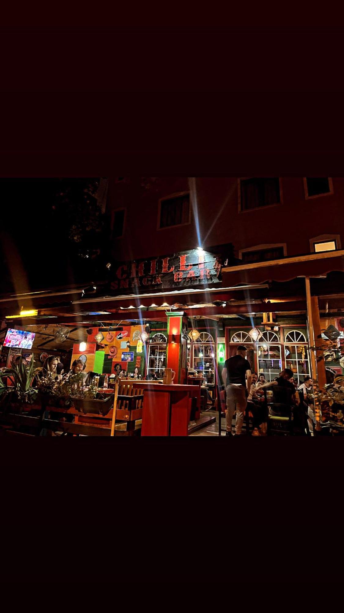 Hostel Chilli Tirana Exteriör bild