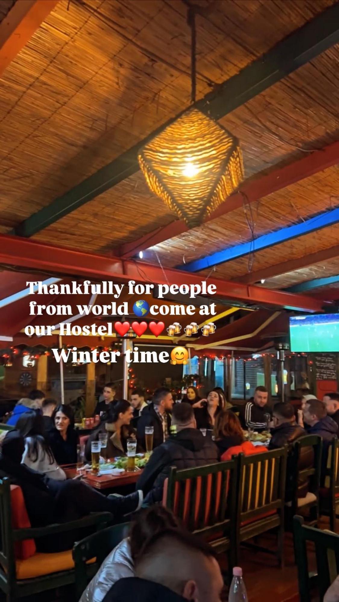 Hostel Chilli Tirana Exteriör bild