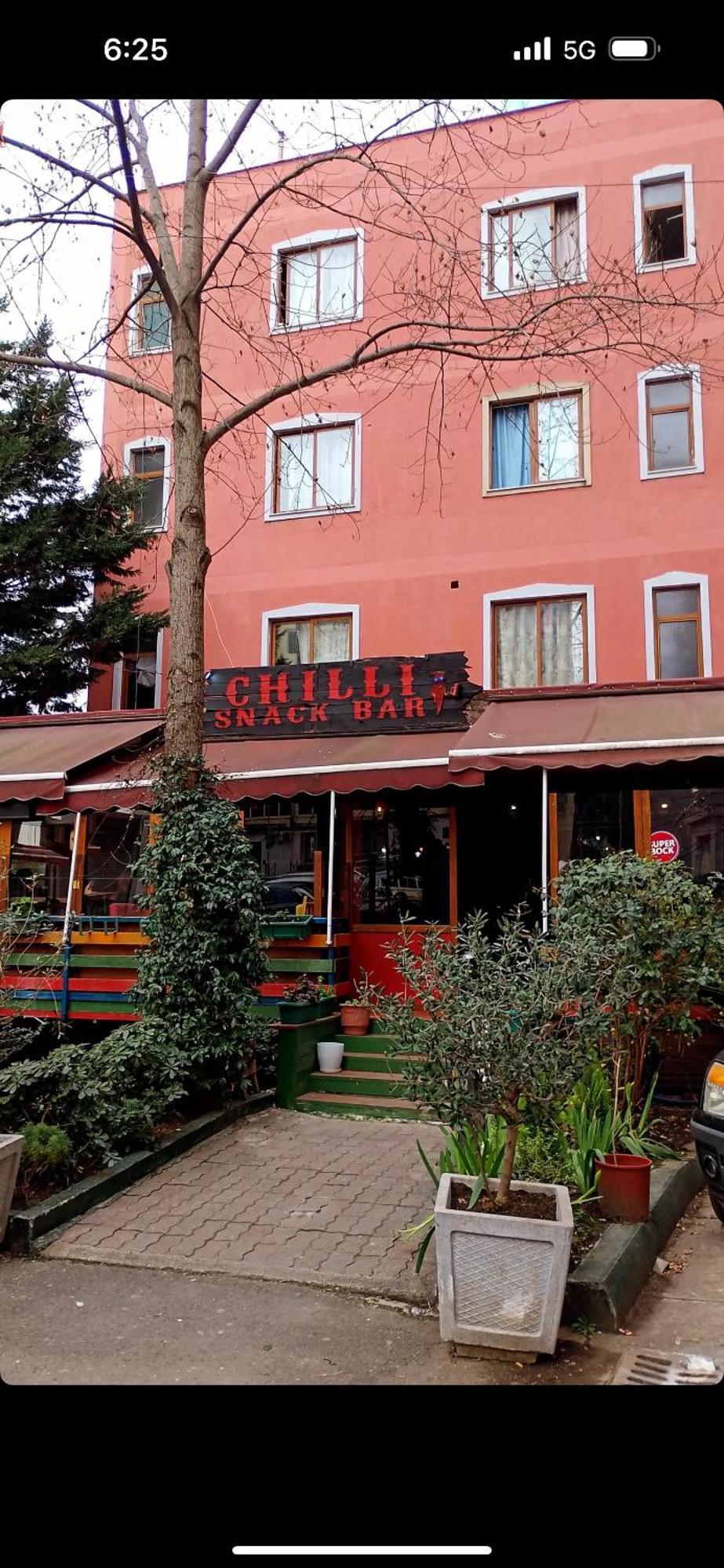 Hostel Chilli Tirana Exteriör bild